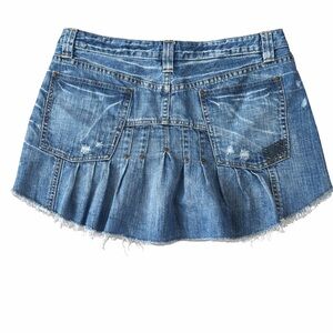 Buffalo Jeans “Elodie” Distressed Denim Mini Skirt – Size 32 🔥